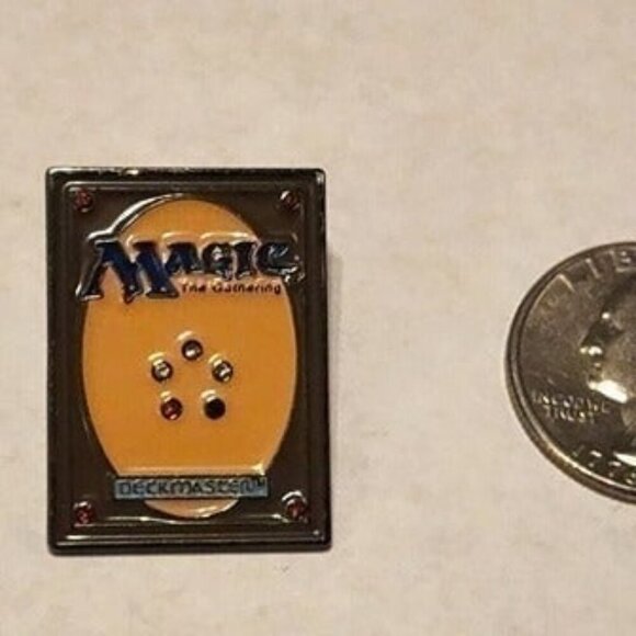 Magic The Gathering Card Game Enamel Pin - Picture 3 of 4